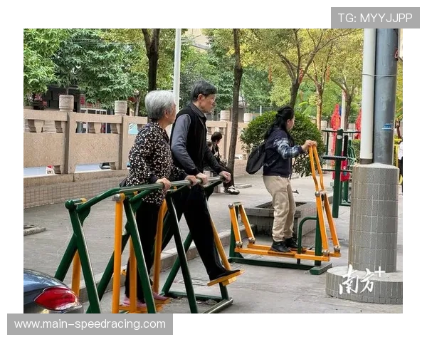 社区健身屏集成AI教练功能推动全民健身服务精准化