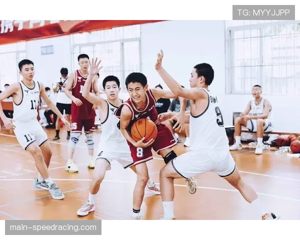 “走进CBA”公益活动在杭州举行,球员与特殊学校学生互动 “走进CBA”公益活动在杭州举行,球员与特殊学校学生互动