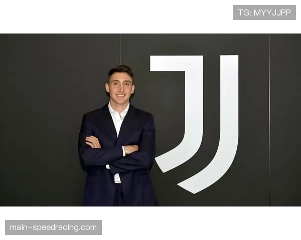 巴萨非常希望能够引进尤文后卫坎比亚索，身价3000万欧